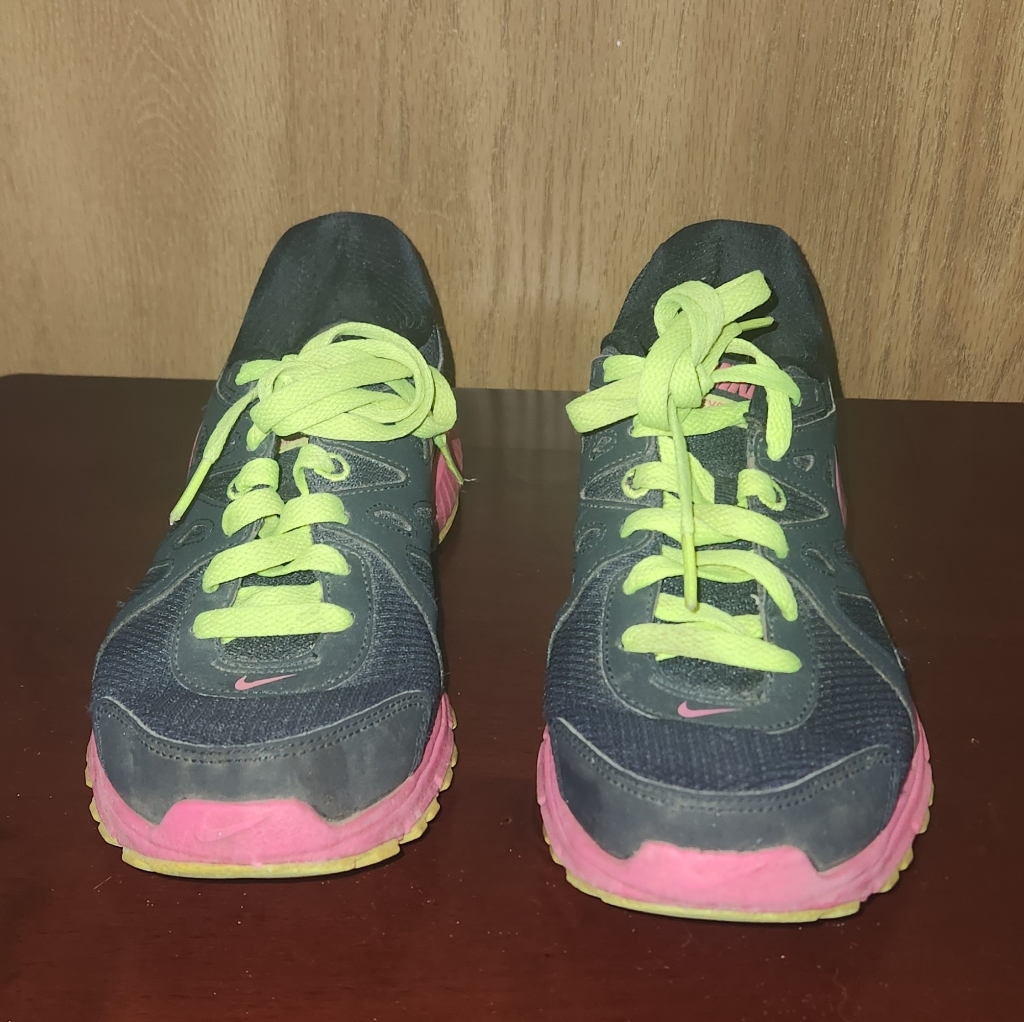Nike Womens Revolution 2 Running Shoes Size 8